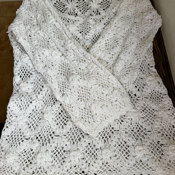 Crochet Top with scoop neck and the perfect amount of Peek a Boo - Picture 3 of 16